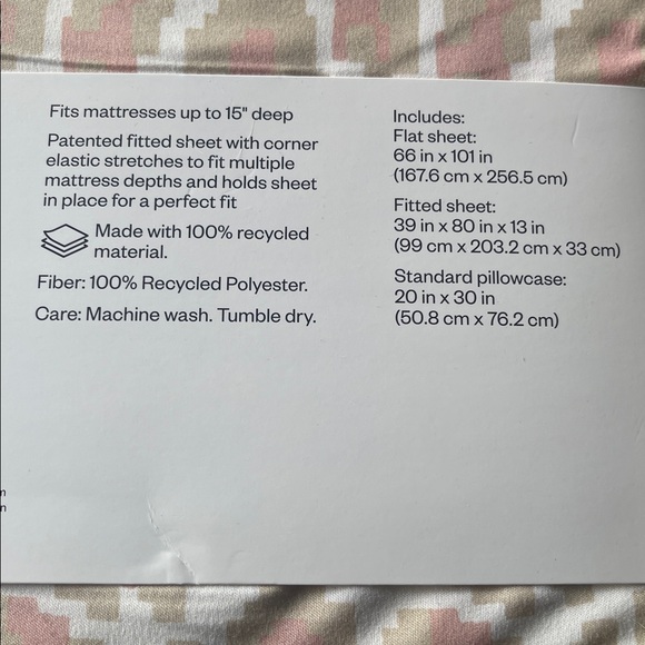 Room Essentials Microfiber Sheet Set in Cream and Blush - Picture 6 of 7